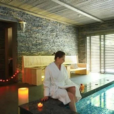 泽依提那达酒店