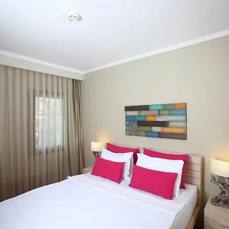 Otel Zeytinada 4*