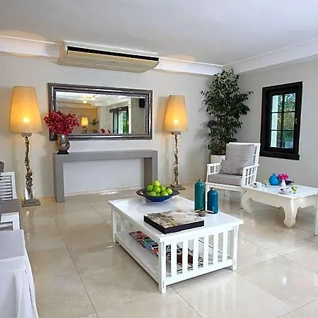 Zeytinada Hotel 4*