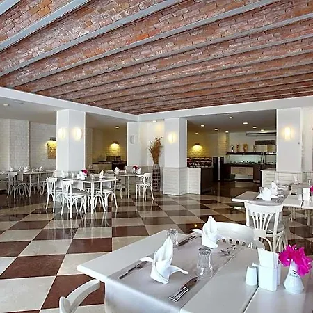 Zeytinada 4*