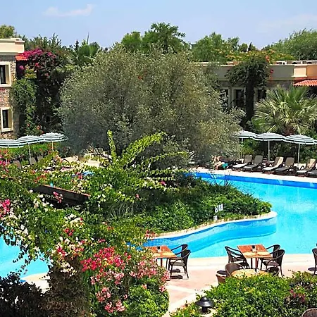 Zeytinada Hotel Torba