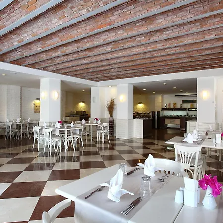 Zeytinada Otel 4*