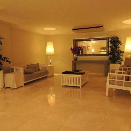 Zeytinada 호텔 토르바